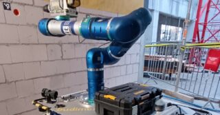 Budimex testuje robota współpracującego przy pracach na budowie