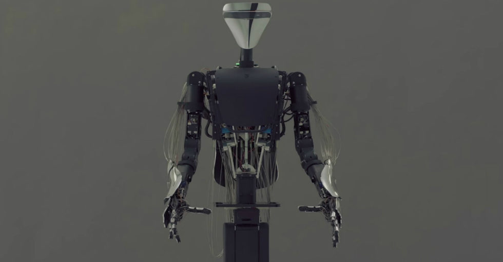 MELTANT-α, robot avatar. Perfekcyjne połączenie maszyny i człowieka.