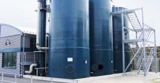 Jak wybrać zbiornik nierdzewny aby bezpiecznie magazynował wodę amoniakalną?