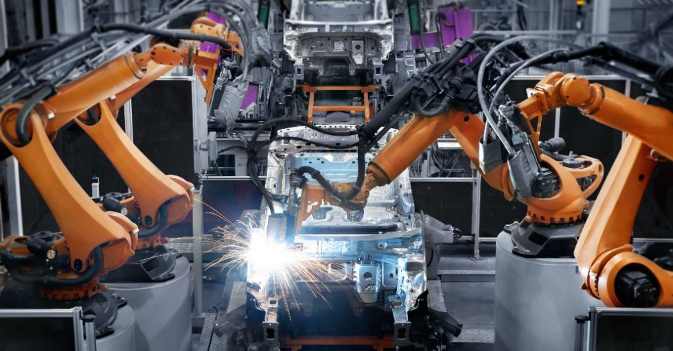 Inteligentne technologie w fabrykach motoryzacyjnych to nawet 160 mld $ zysku rocznie w skali całego rynku