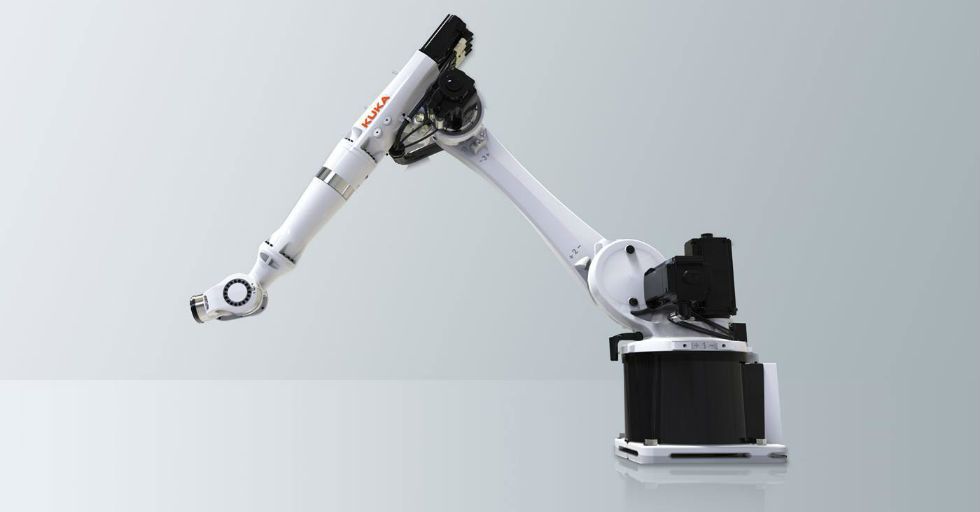 Robot przemysłowy KUKA odbiera nagrodę RedDot Award 2017
