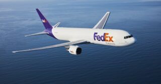 Łańcuch dostaw FedEx miał wpływ na 360 000 bezpośrednich dostawców firmy, tworzących 16,5 miliona miejsc pracy