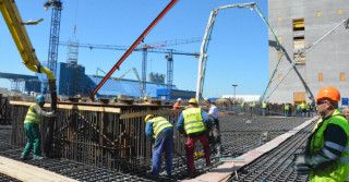 Zakończono betonowanie płyty fundamentowej budynku kotłowni nr 5 w Elektrowni Opole