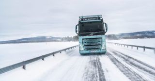 Volvo testuje elektryczne samochody ciężarowe w ekstremalnych warunkach zimowych