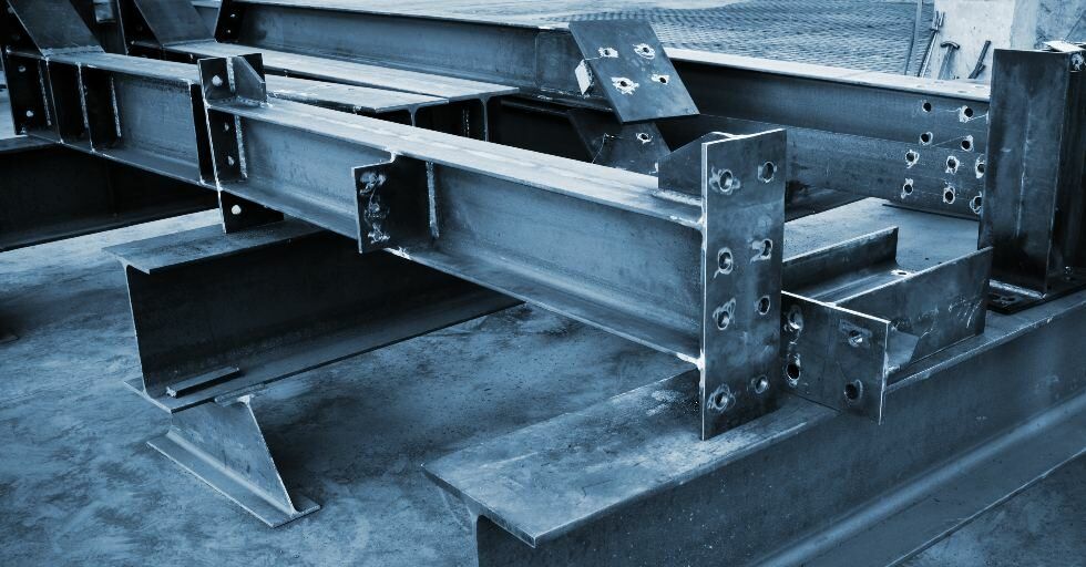 Właściwości stali i jej zastosowanie w budownictwie przemysłowym