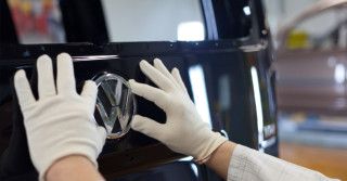 VW Poznań wstrzymuje produkcję samochodów. Powód: zakłócenia łańcucha dostaw podzespołów
