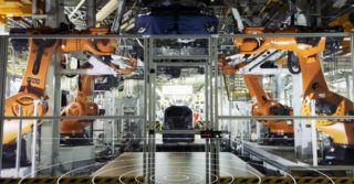 Roboty KUKA Titan na linii produkcyjnej VW Poznań
